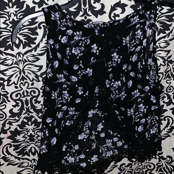 Crop top - Picture 3 of 3